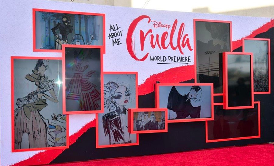 Emma Stone & Emma Thompson in Disney’s Cruella